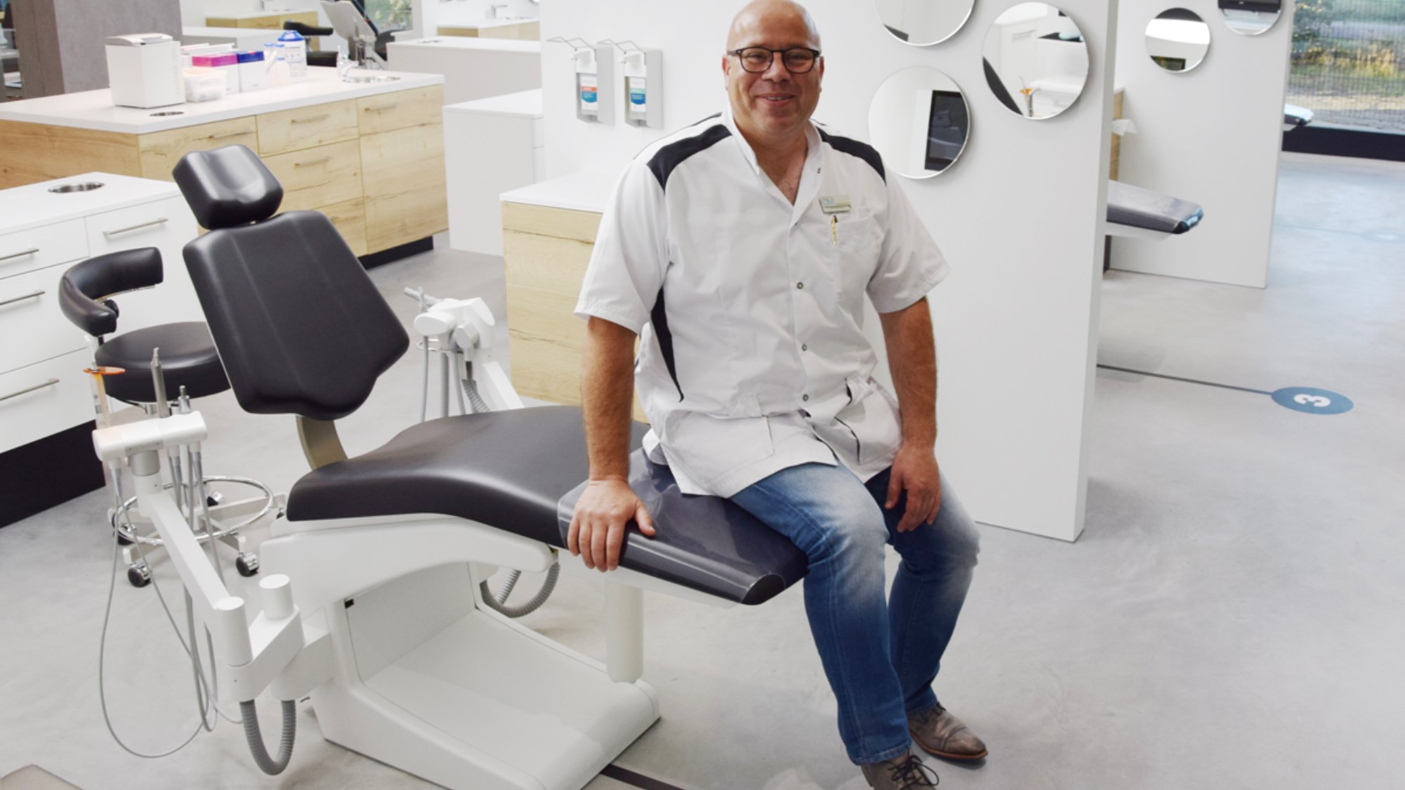 Image - «ORTHORA 200s are the Rolls Royces of orthodontic chairs» 
